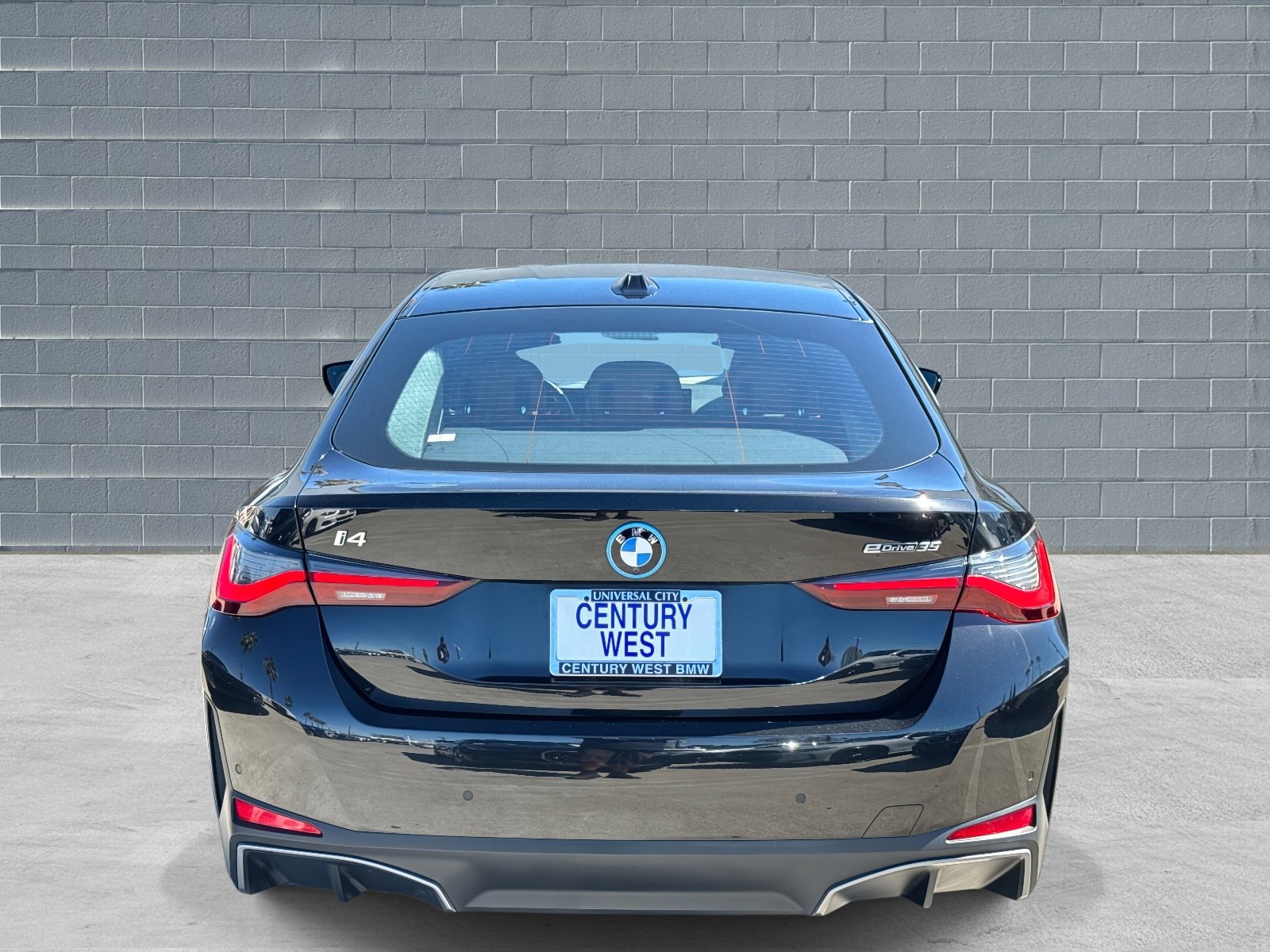 Certified 2023 BMW i4 eDrive35 w/ Premium Package image 4