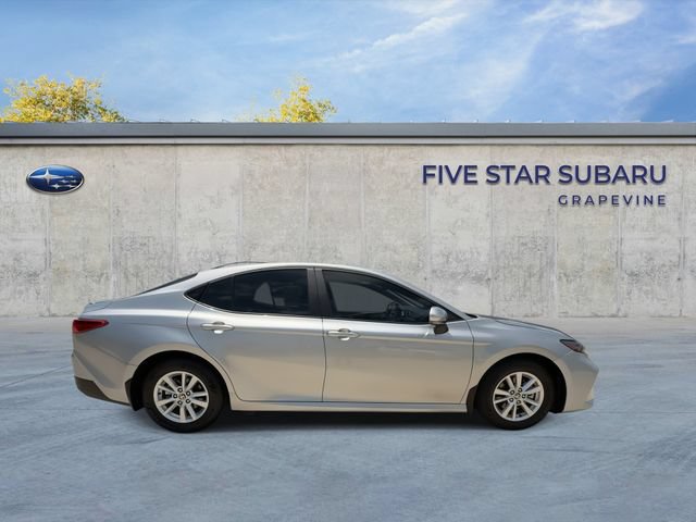 Used 2025 Toyota Camry LE FWD image 9