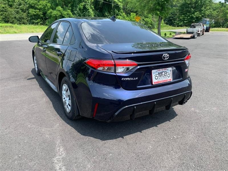 Used 2023 Toyota Corolla SE w/ SE Premium Package image 6