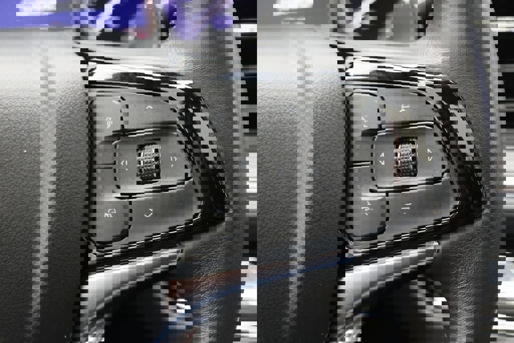 Used 2022 Buick Enclave Essence w/ Experience Buick Package image 21