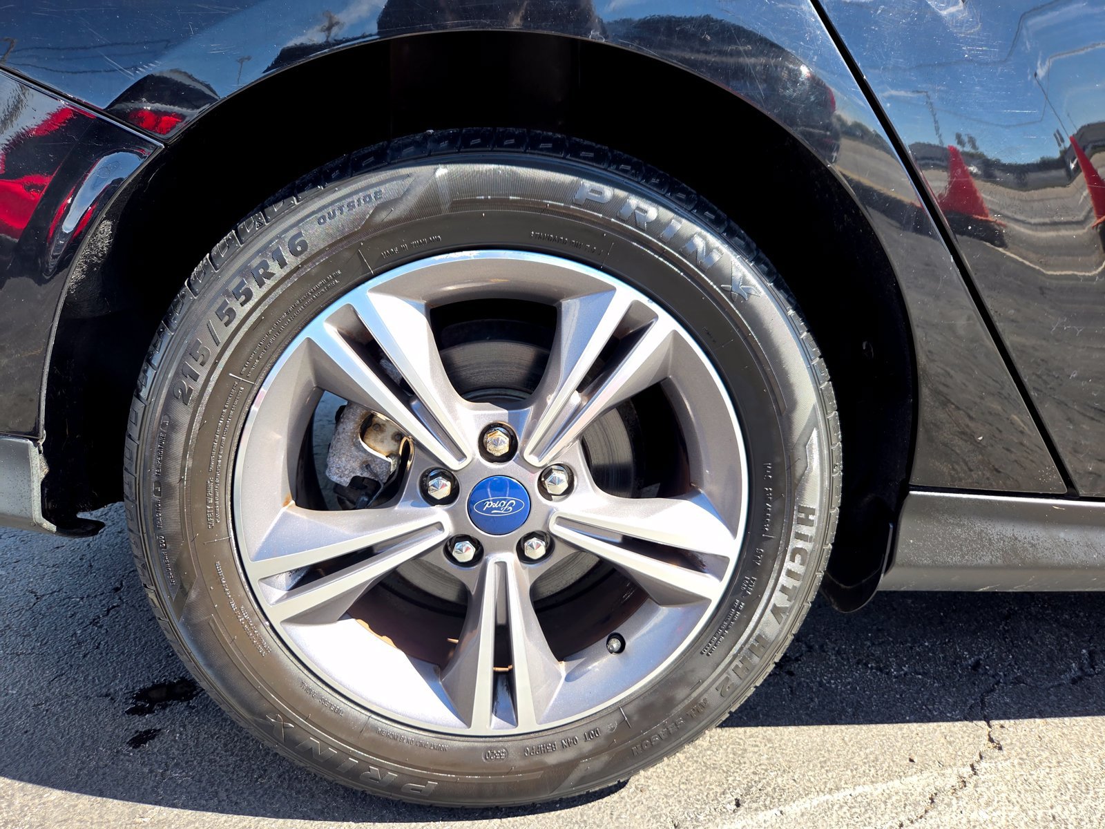 Used 2018 Ford Focus SE w/ SE Appearance Package FWD image 37