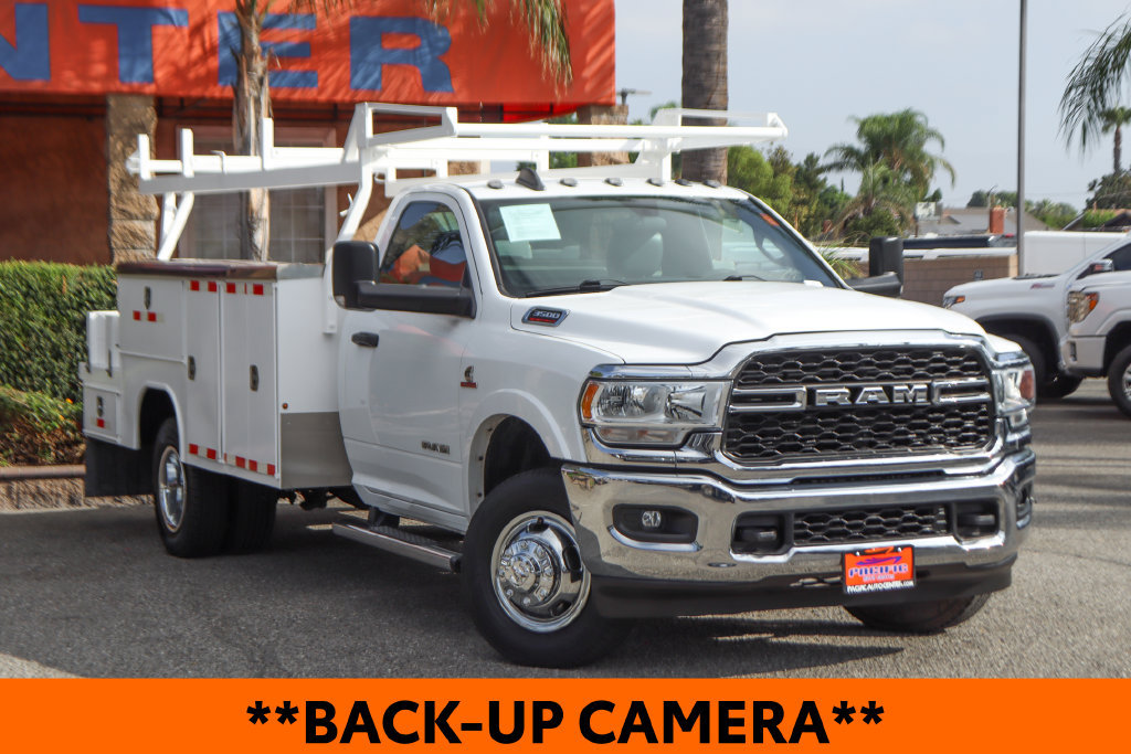 Used 2021 RAM 3500 Tradesman w/ Chrome Appearance Group RWD image 2