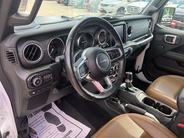Used 2022 Jeep Wrangler Unlimited Rubicon 4xe w/ Cold Weather Group AWD/4WD image 16