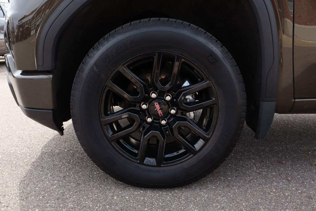 Used 2023 GMC Sierra 1500 Elevation image 25
