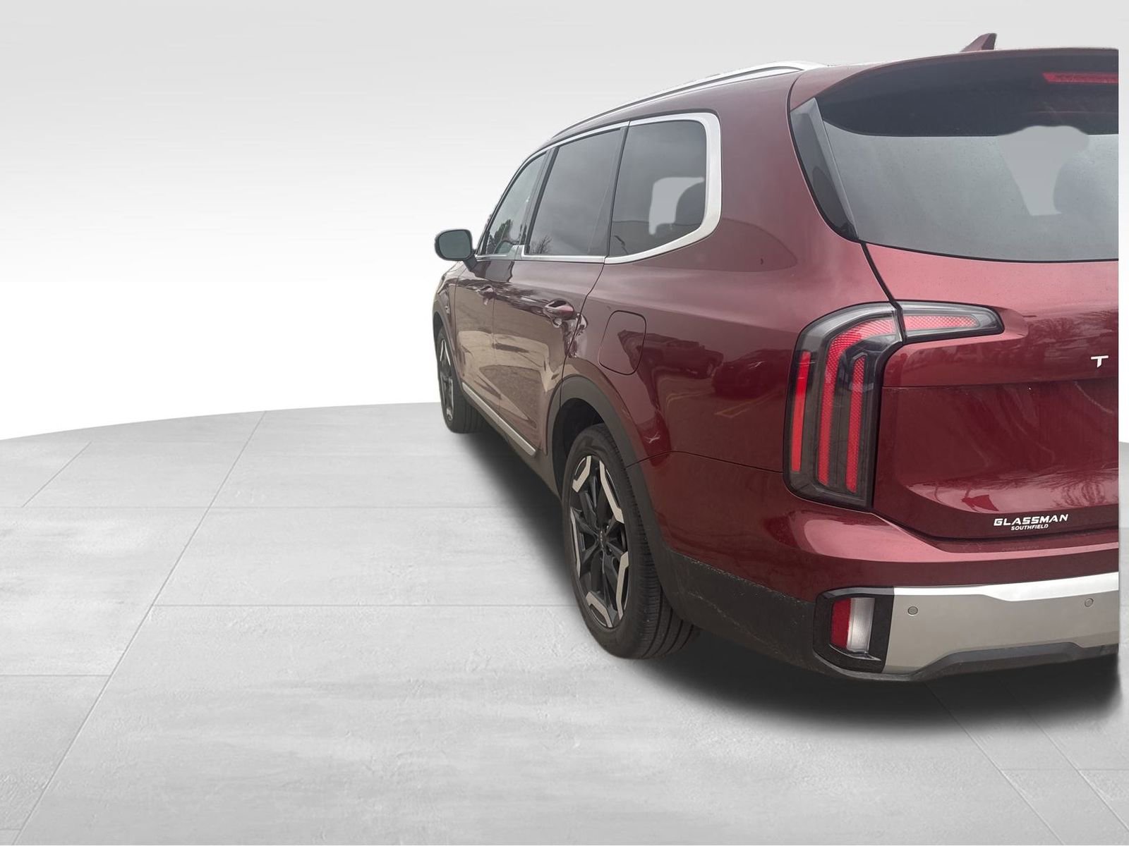 Used 2023 Kia Telluride EX w/ EX Captain's Chair Package image 5