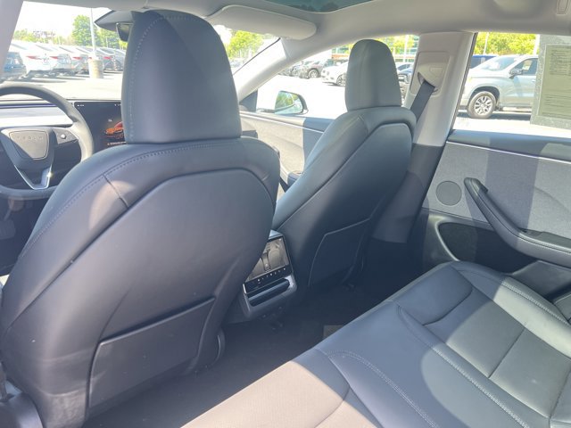 Used 2025 Tesla Model 3 Long Range image 17