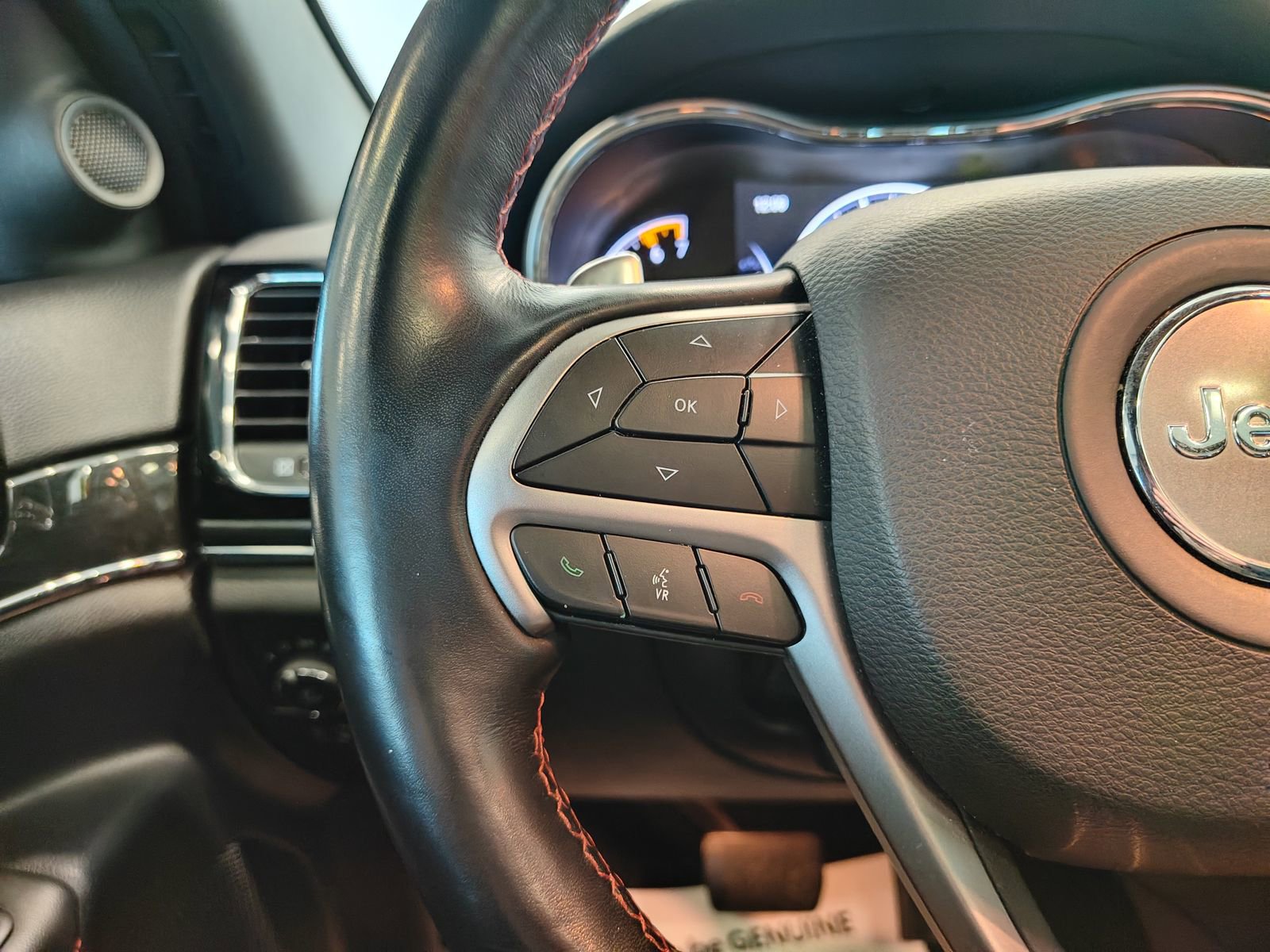 Used 2021 Jeep Grand Cherokee Trailhawk w/ Trailhawk Luxury Group image 21