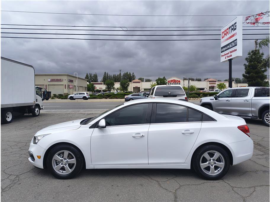 Used 2015 Chevrolet Cruze LT FWD image 16