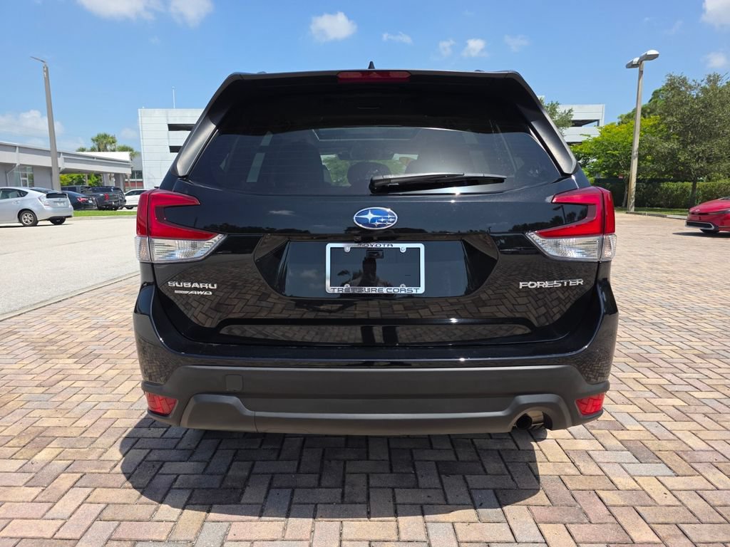 Used 2024 Subaru Forester Premium AWD/4WD image 10