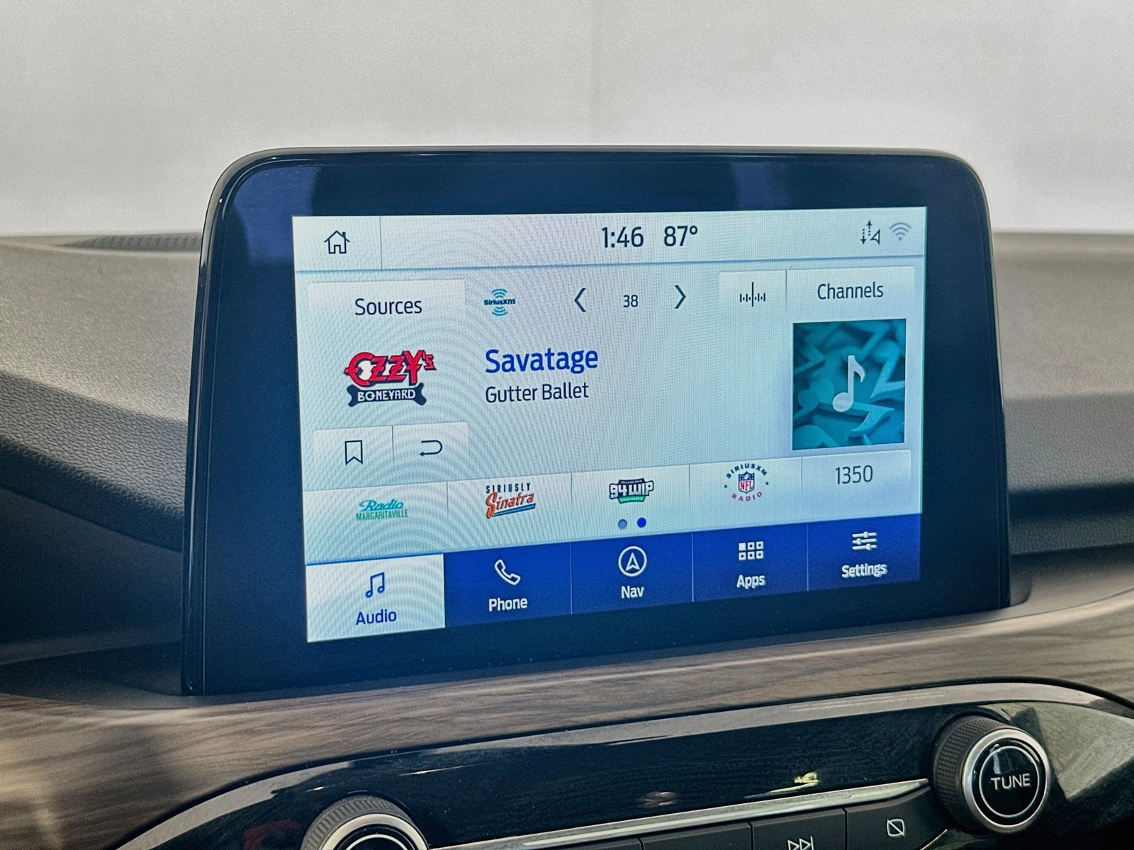 Used 2020 Ford Escape Titanium AWD/4WD image 15