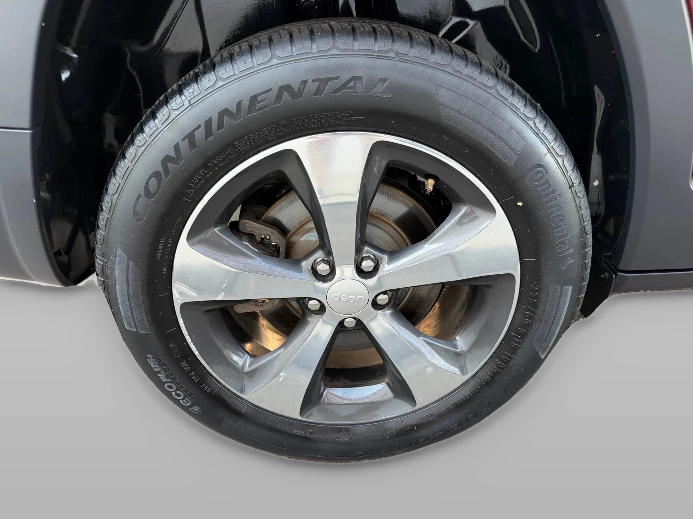 Used 2019 Jeep Cherokee Limited AWD/4WD image 34