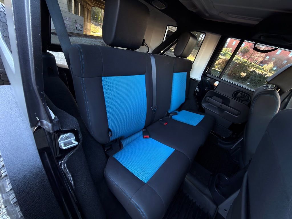 Used 2010 Jeep Wrangler Unlimited Islander image 29