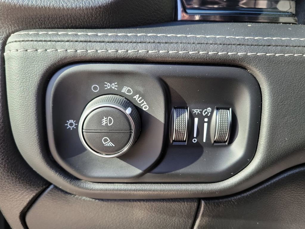 Used 2022 RAM 3500 Limited w/ Night Edition image 23