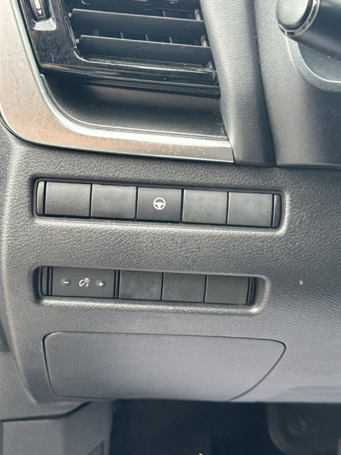 Used 2021 Nissan Rogue SV AWD/4WD image 25