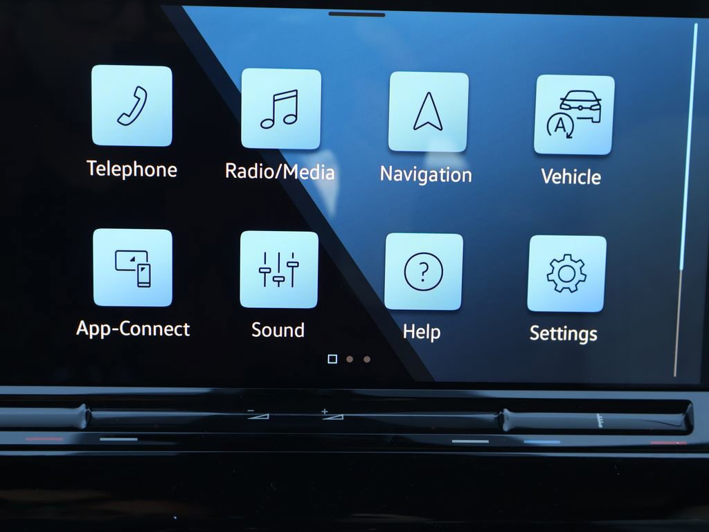 New 2026 Volkswagen Atlas Cross Sport SEL Premium R-Line image 29