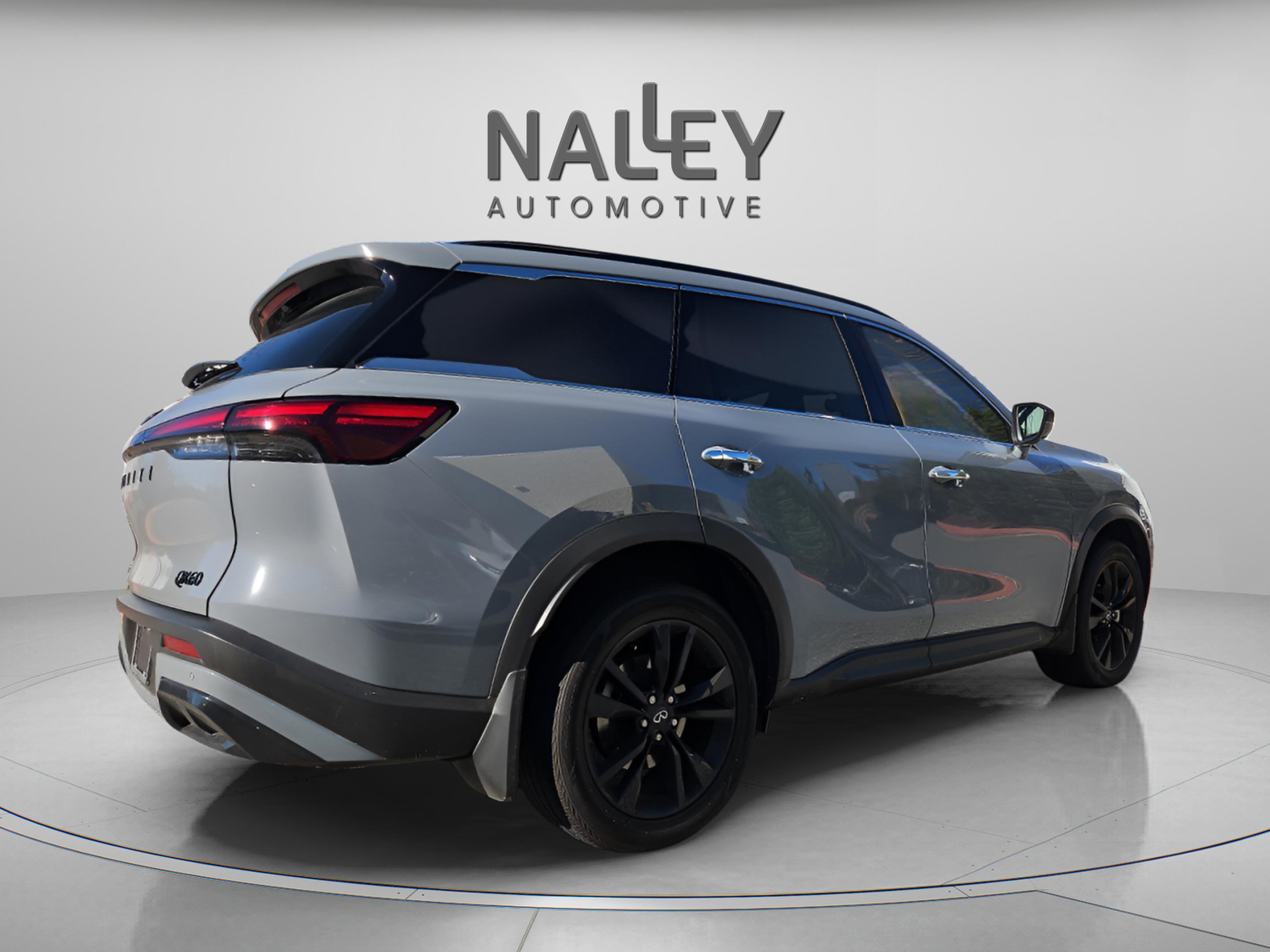 Certified 2025 INFINITI QX60 Luxe w/ Black Edition image 6