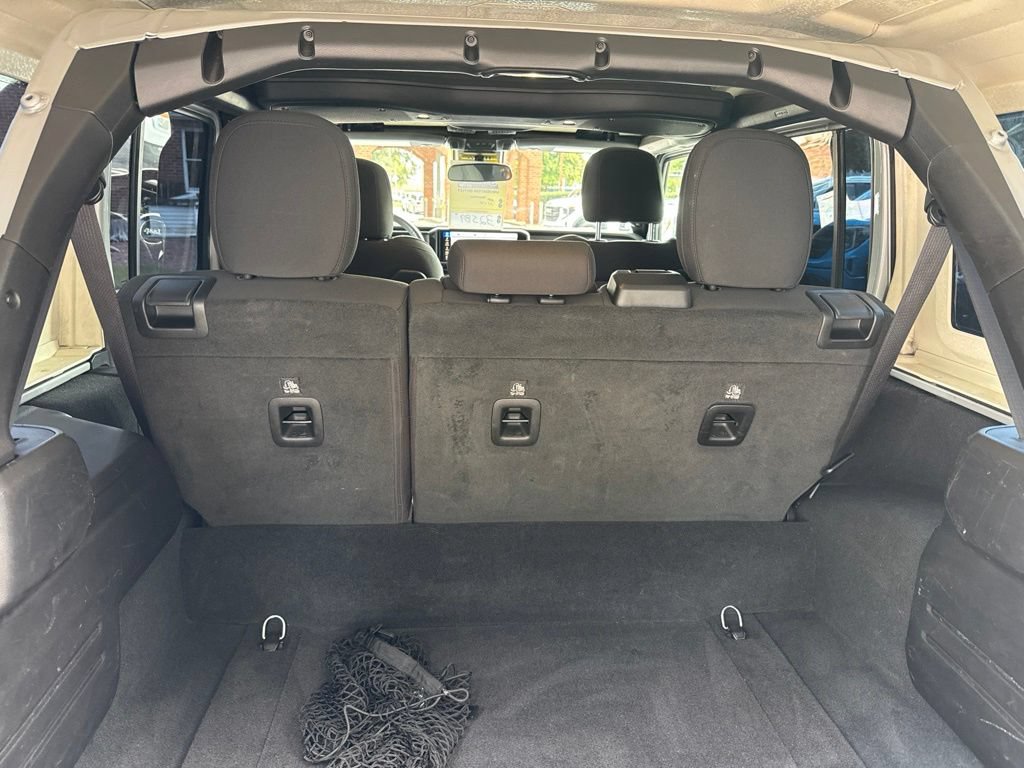 Used 2024 Jeep Wrangler Unlimited Rubicon 4xe AWD/4WD image 5