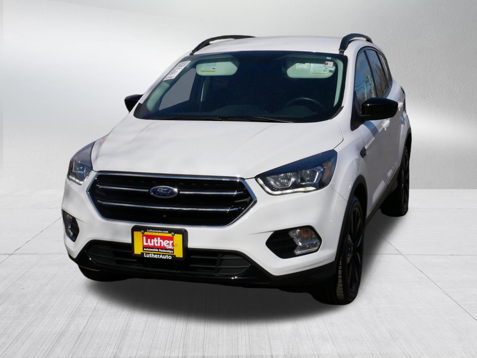 Used 2018 Ford Escape SE w/ SE Sport Appearance Package image 2