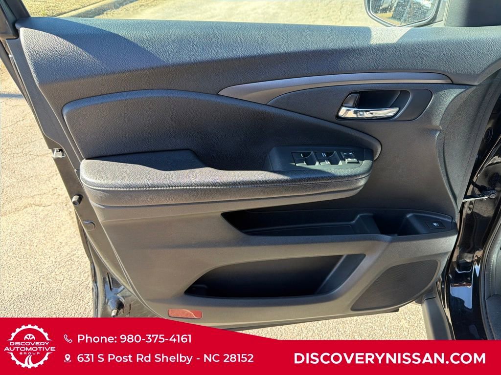 Used 2017 Honda Ridgeline RTL image 11