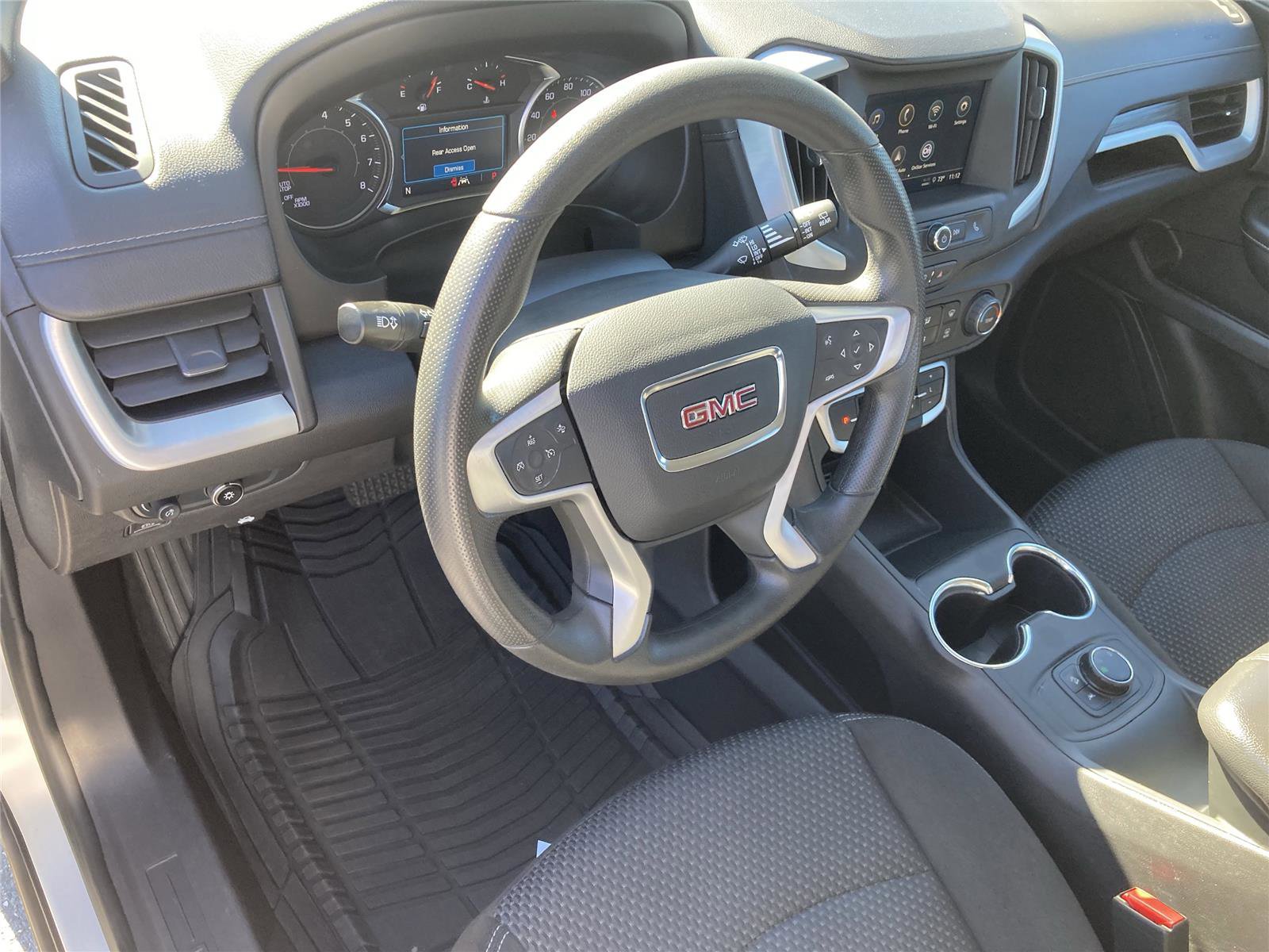 Used 2024 GMC Terrain SLE image 12