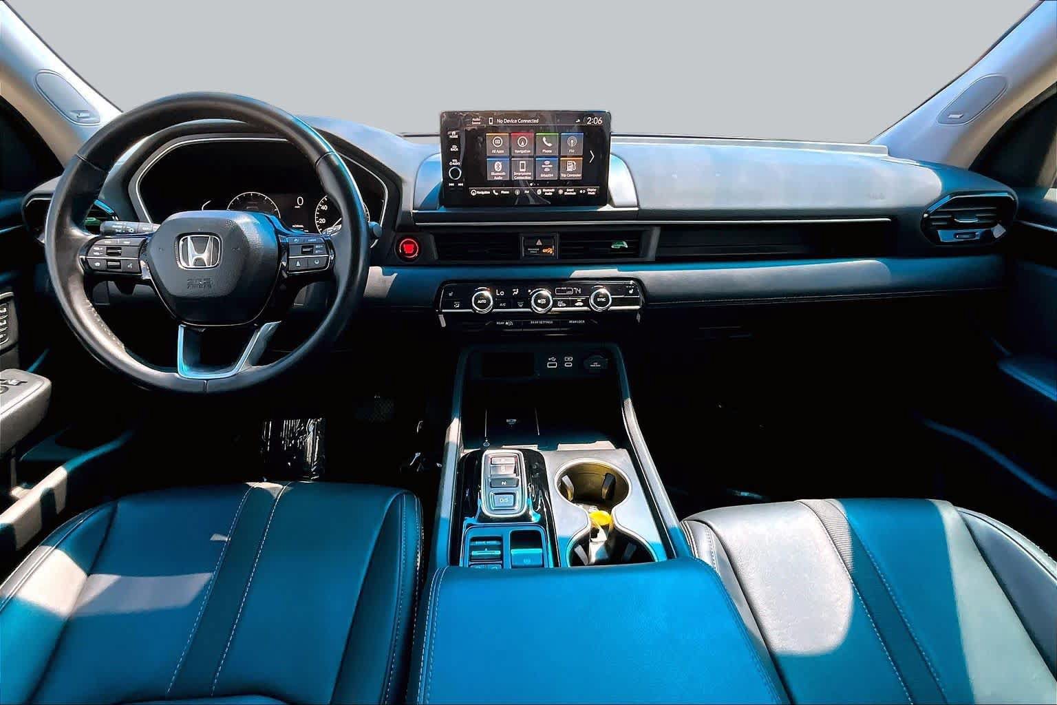 Used 2024 Honda Pilot Touring image 15