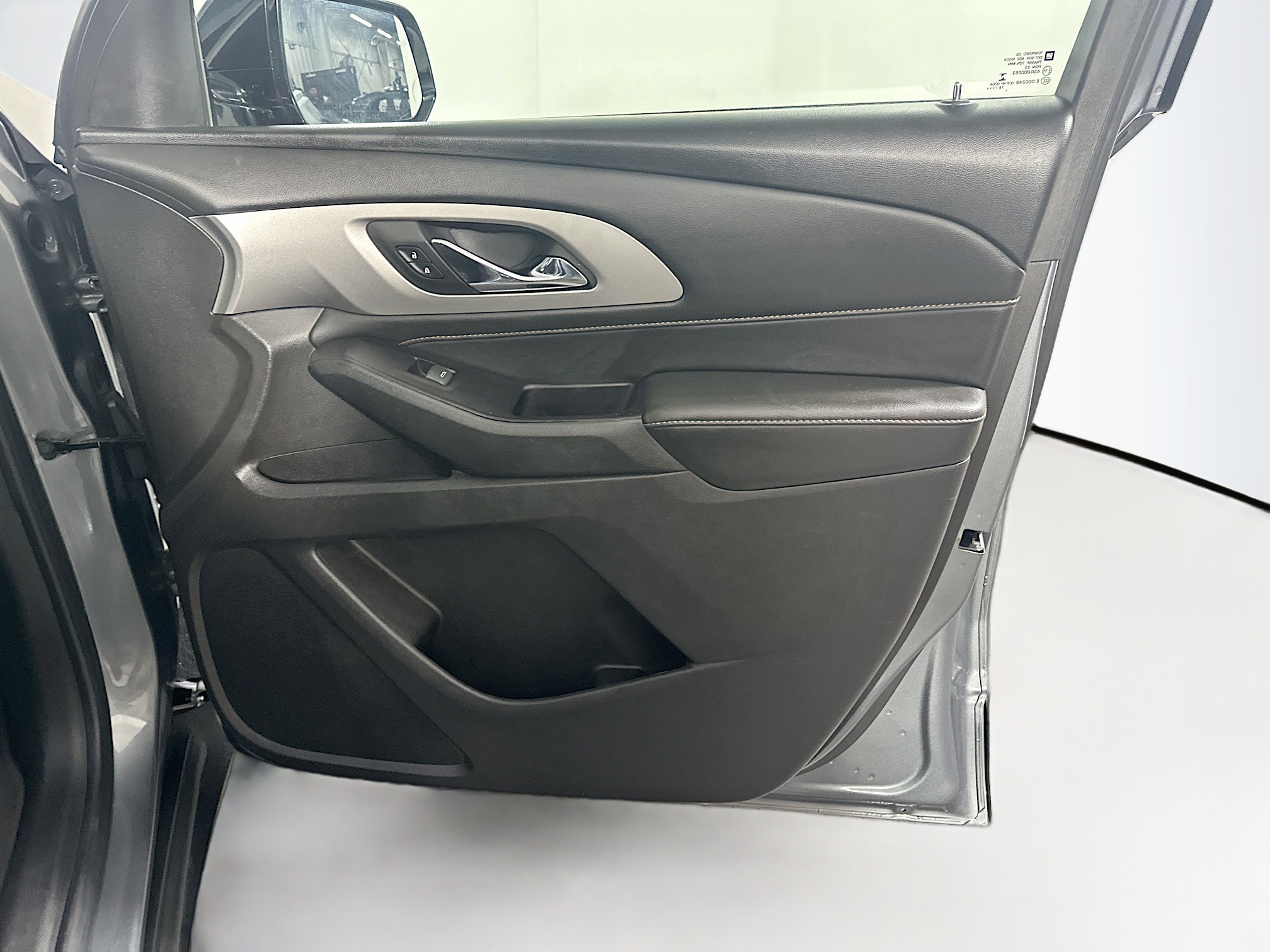 Used 2019 Chevrolet Traverse LS FWD image 31