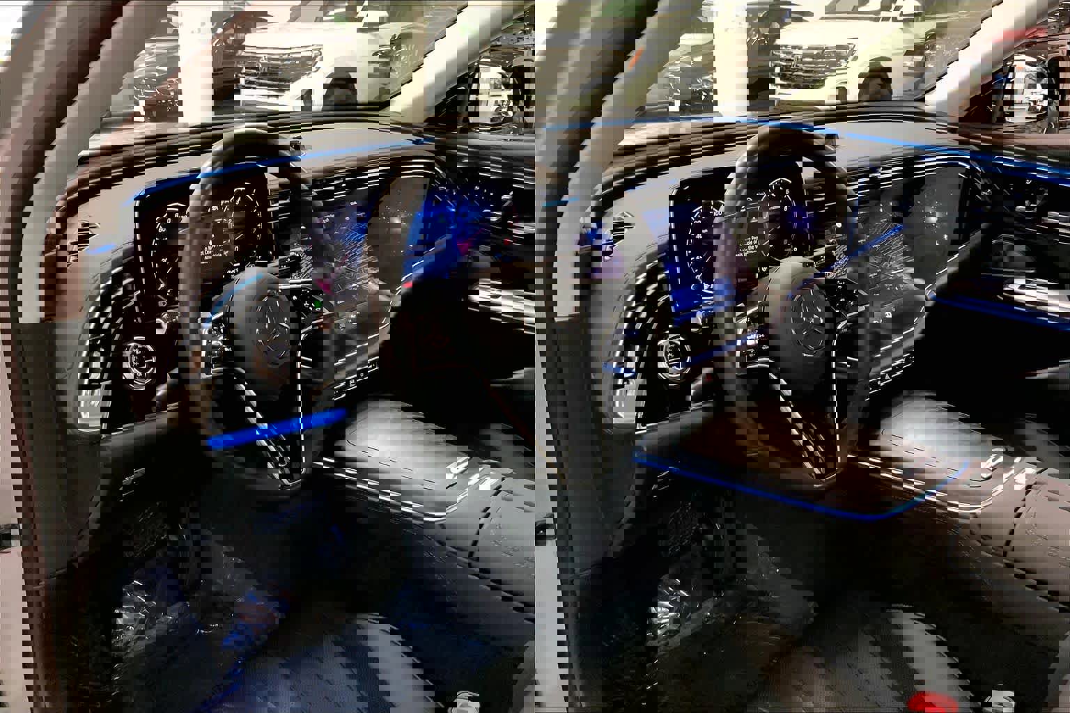 Used 2025 Mercedes-Benz E 450 4MATIC All-Terrain Wagon image 17