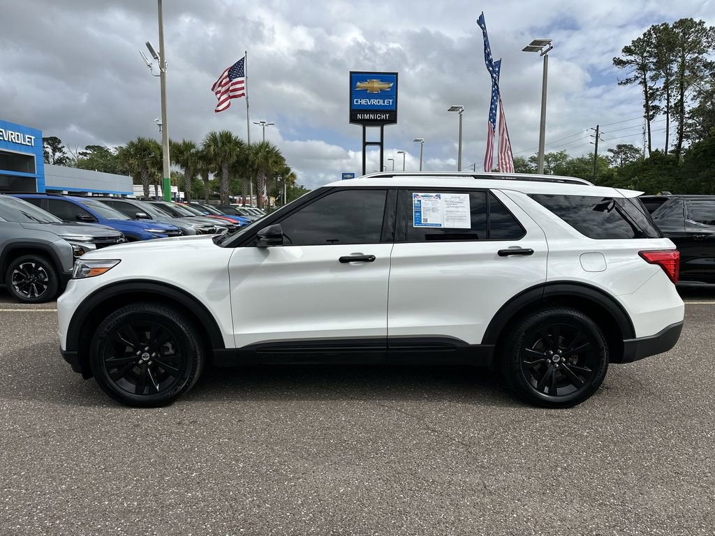Used 2020 Ford Explorer Platinum w/ Premium Technology Package AWD/4WD image 13