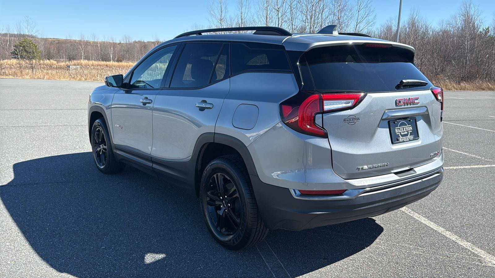Used 2023 GMC Terrain AT4 image 10