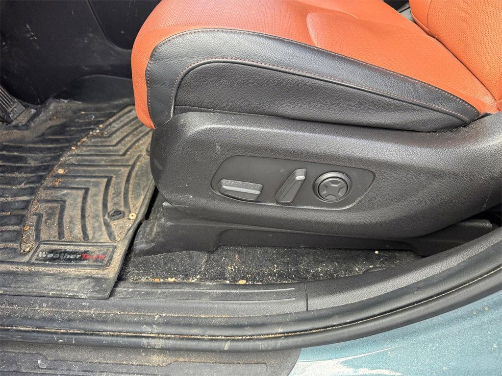 Certified 2023 Kia Carnival SX Prestige image 13