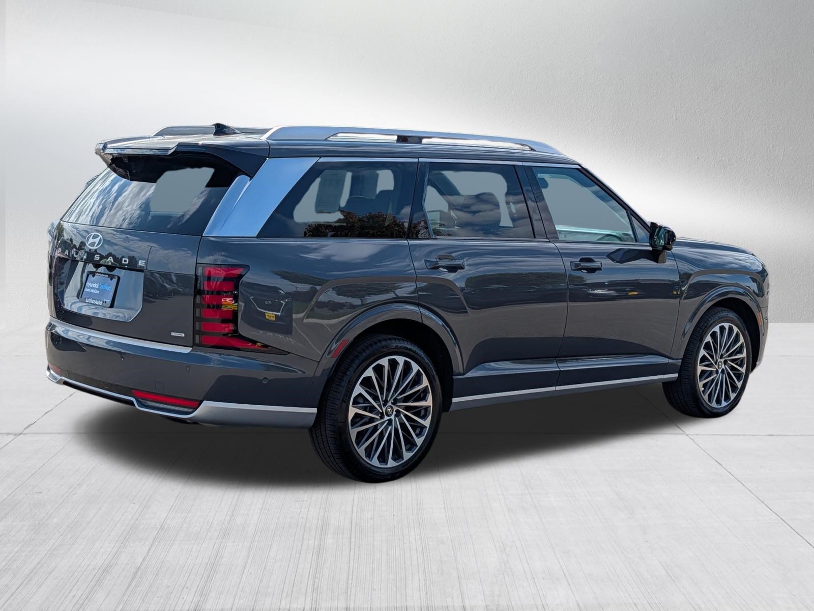 Certified 2026 Hyundai Palisade Calligraphy AWD/4WD image 7