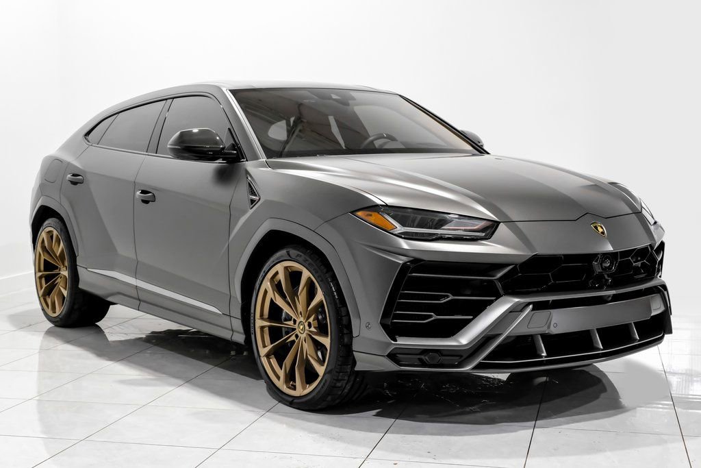 Used 2022 Lamborghini Urus image 3