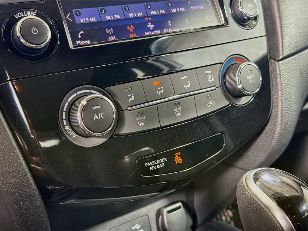 Used 2018 Nissan Rogue S AWD/4WD image 16
