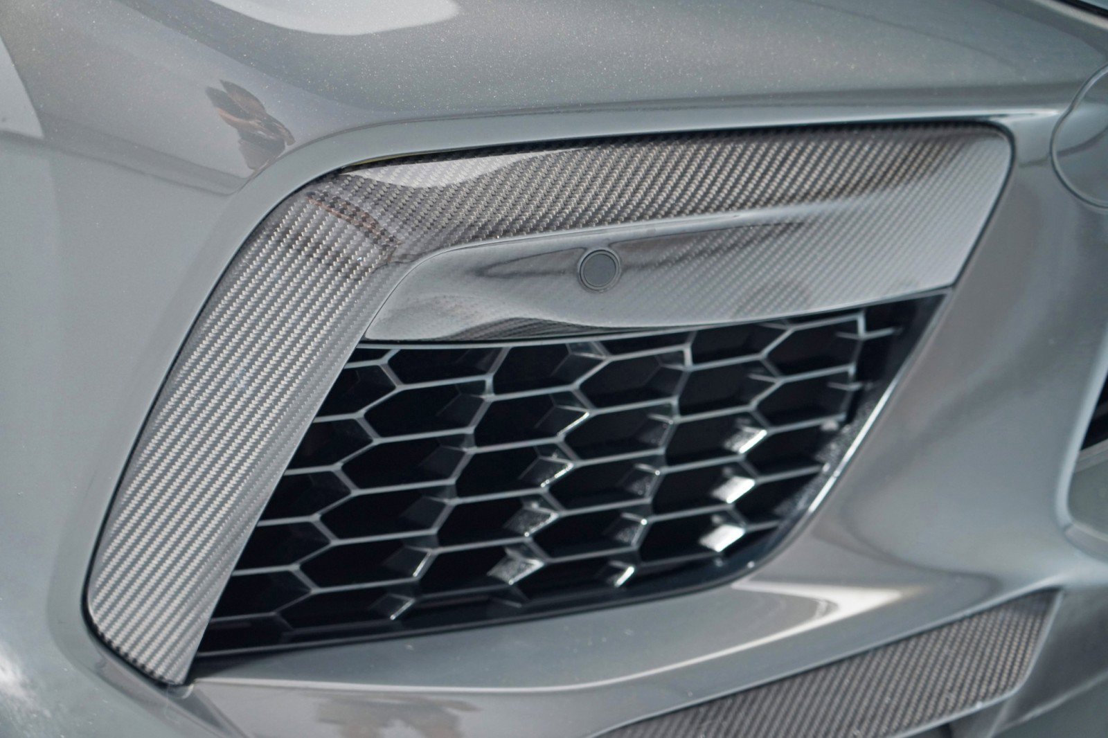 Used 2025 BMW M8 Competition w/ M Carbon Exterior Package AWD/4WD image 71