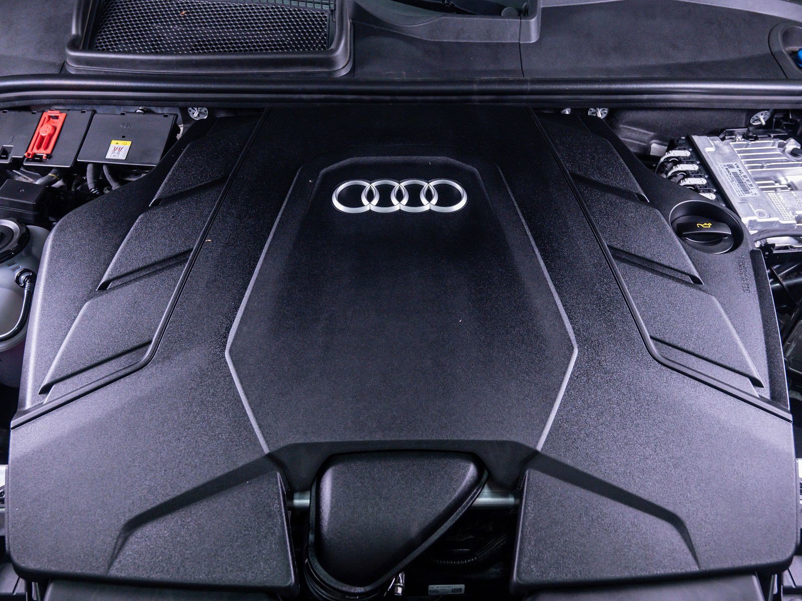 Used 2025 Audi Q8 Premium Plus AWD/4WD image 6