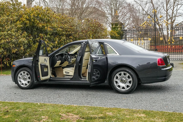 Used 2011 Rolls-Royce Ghost image 16