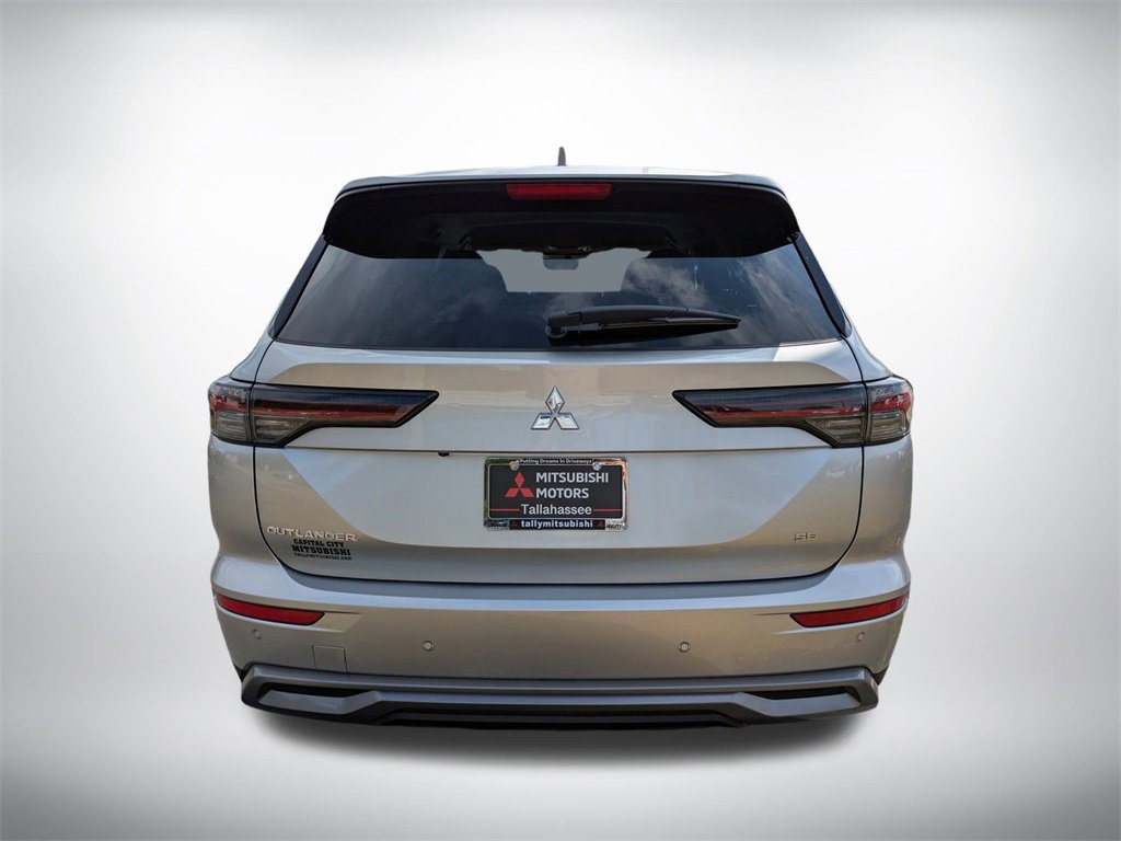 New 2025 Mitsubishi Outlander SE image 5