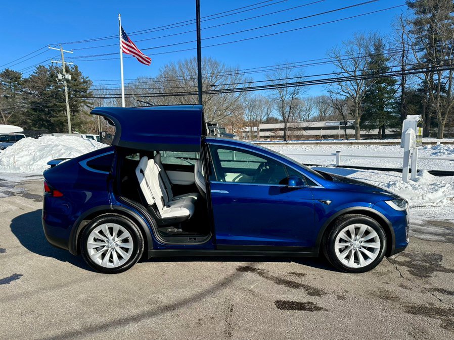 Used 2018 Tesla Model X 75D image 7