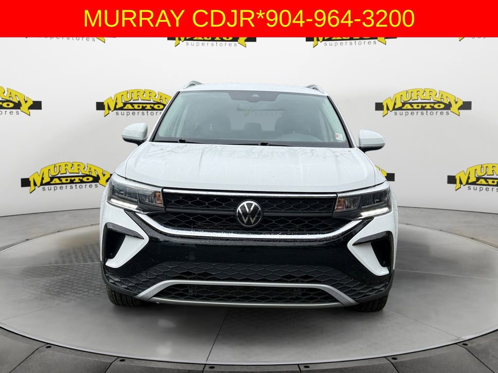 Used 2024 Volkswagen Taos SE image 8