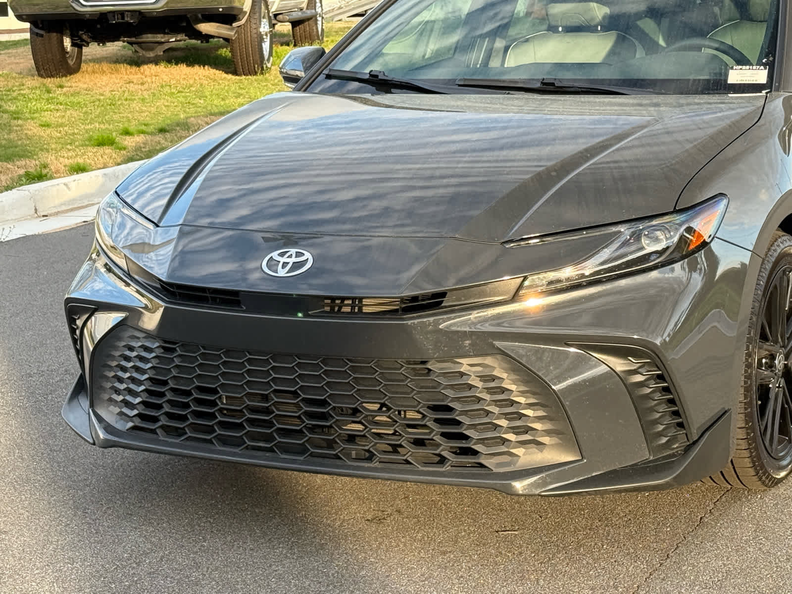 Used 2025 Toyota Camry SE image 9