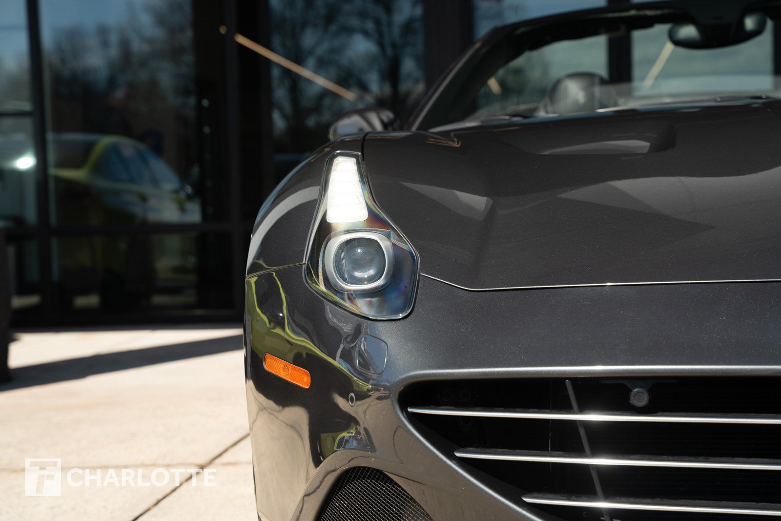 Used 2016 Ferrari California T RWD image 5