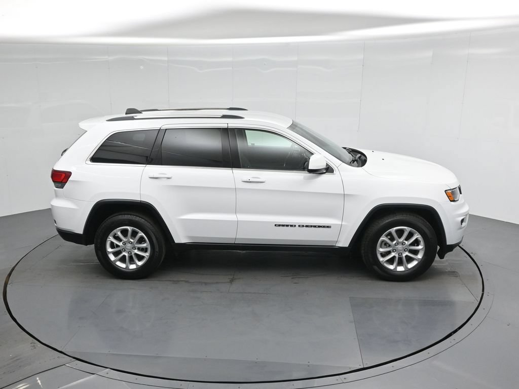 Used 2021 Jeep Grand Cherokee Laredo RWD image 38