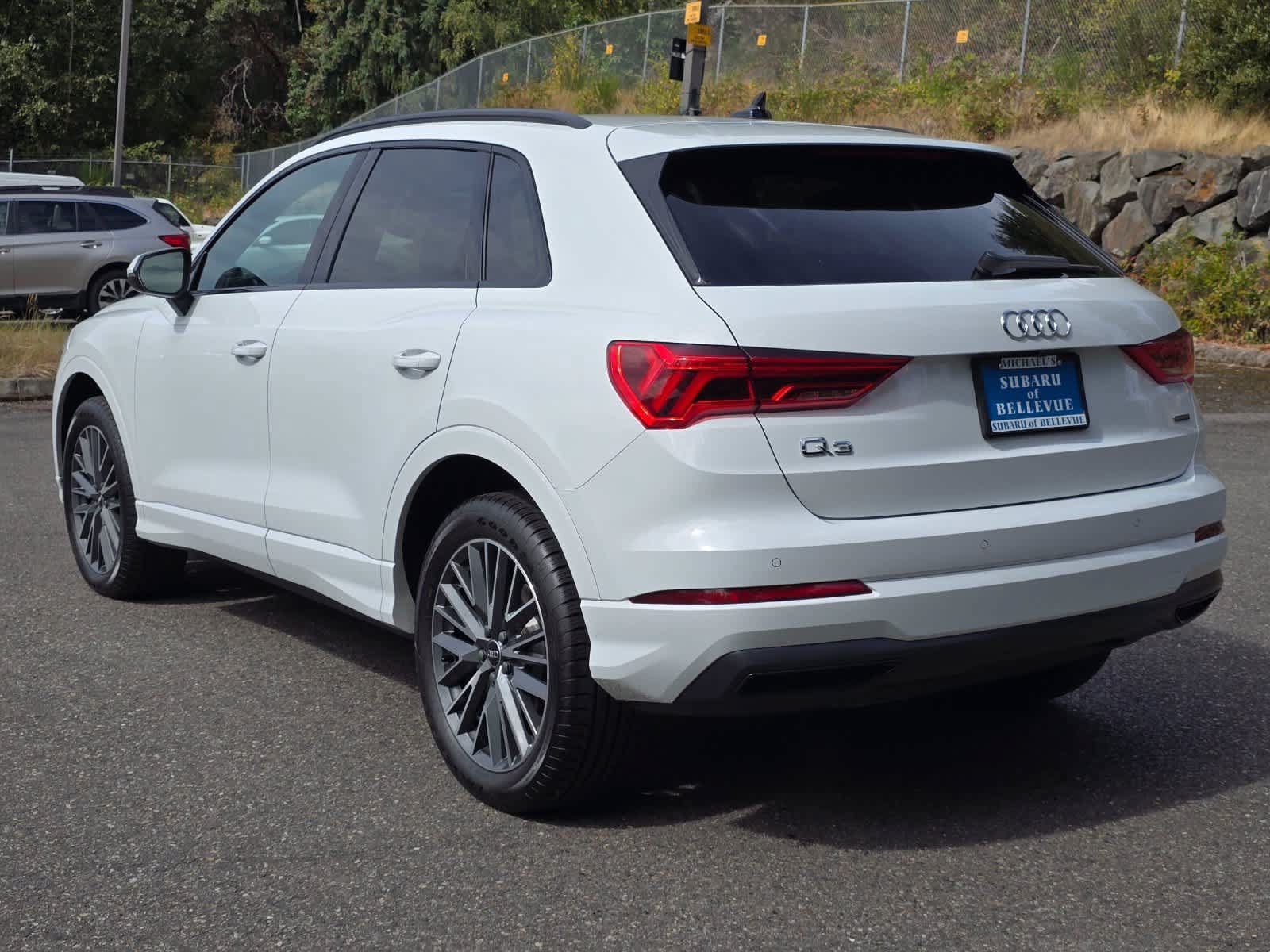 Used 2023 Audi Q3 2.0T Premium w/ Convenience Package AWD/4WD image 4