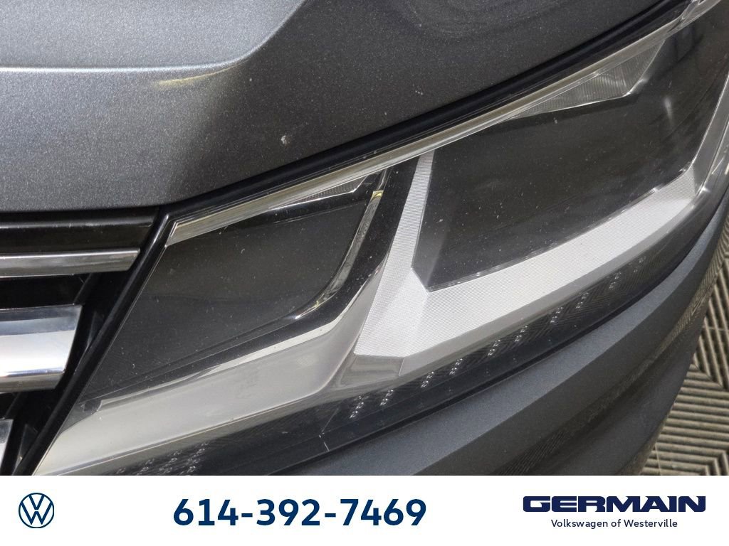 Used 2018 Volkswagen Tiguan SE w/ Panoramic Sunroof Package image 14