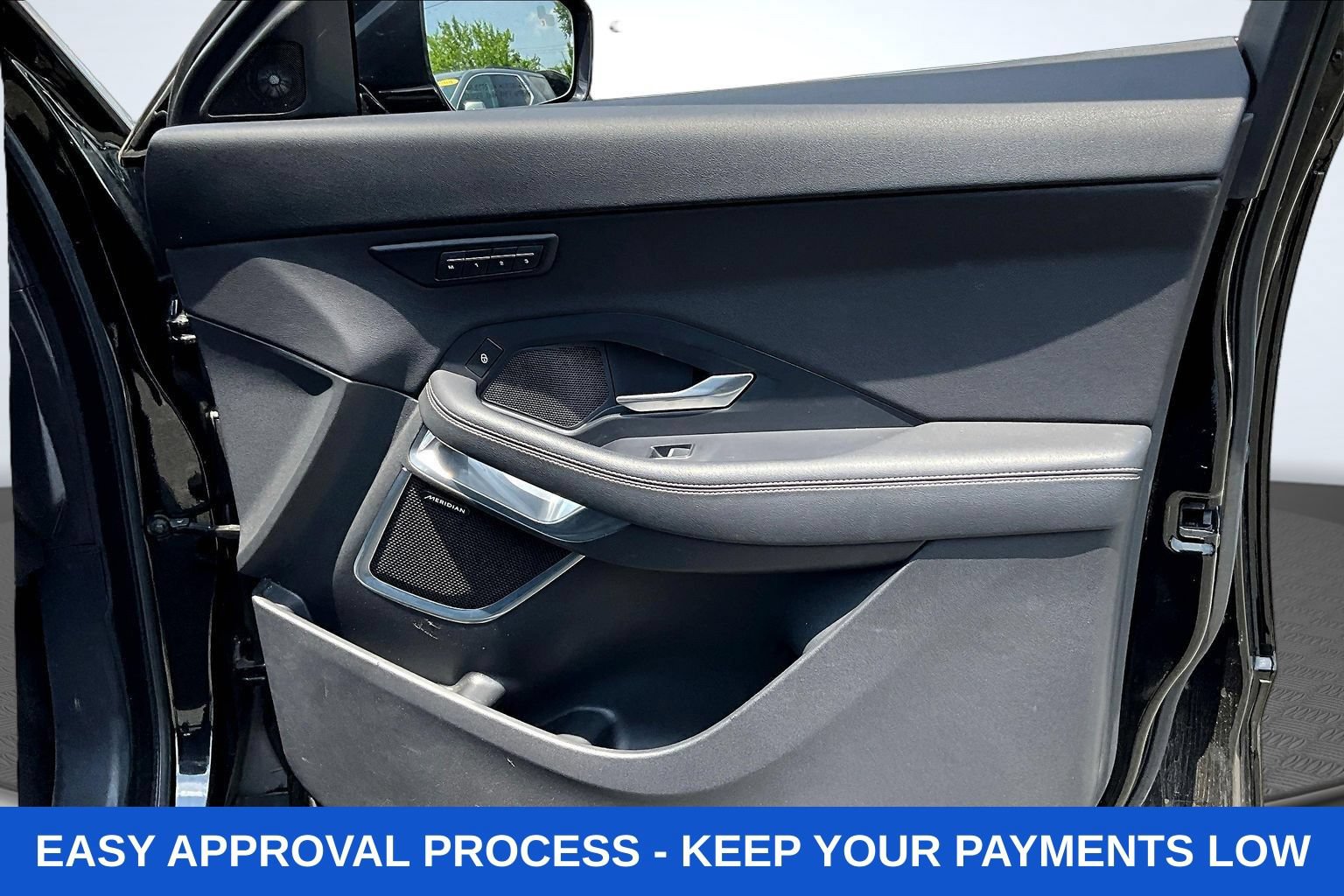 Used 2019 Jaguar E-PACE R-Dynamic SE AWD/4WD image 33