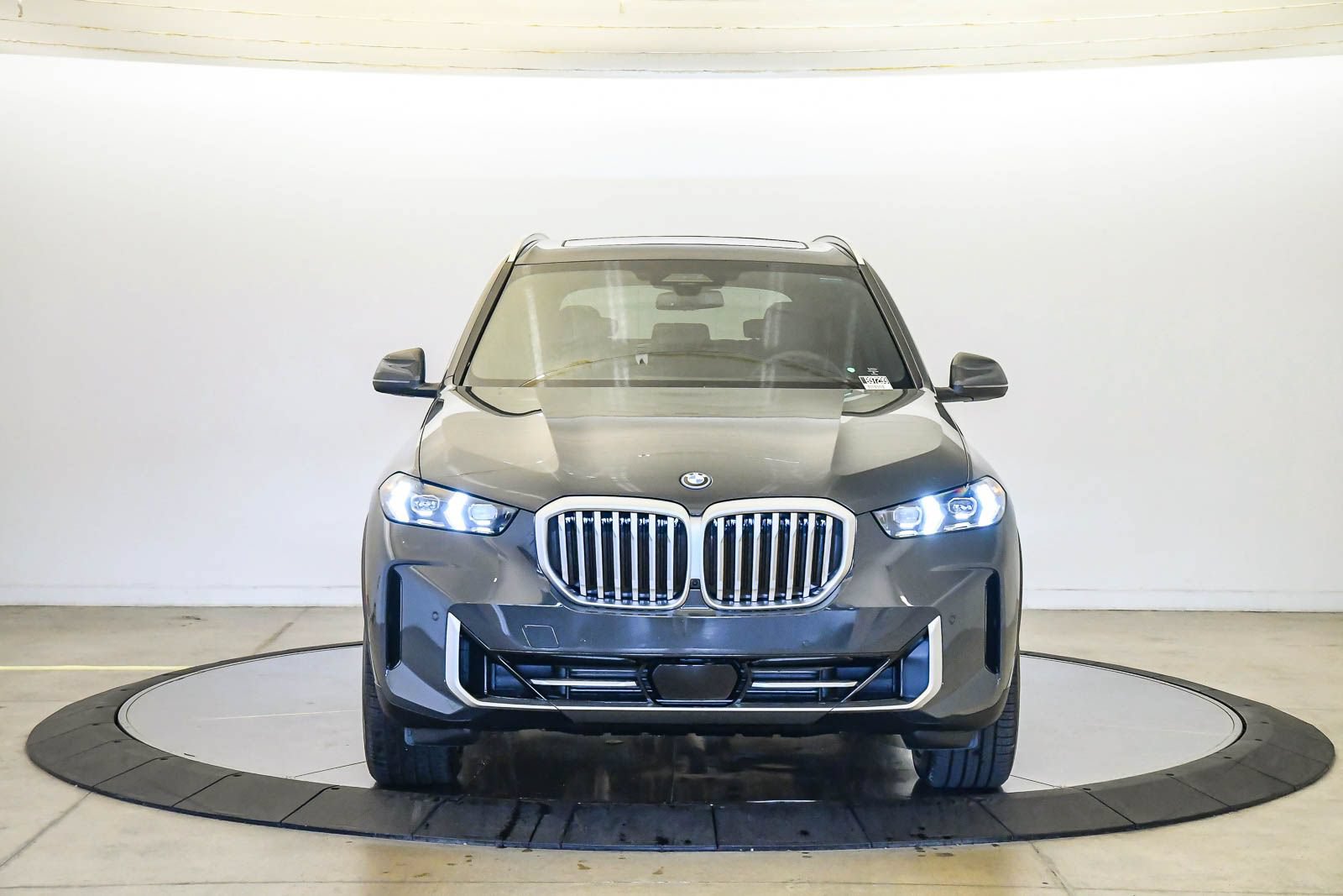 New 2026 BMW X5 xDrive50e AWD/4WD image 6
