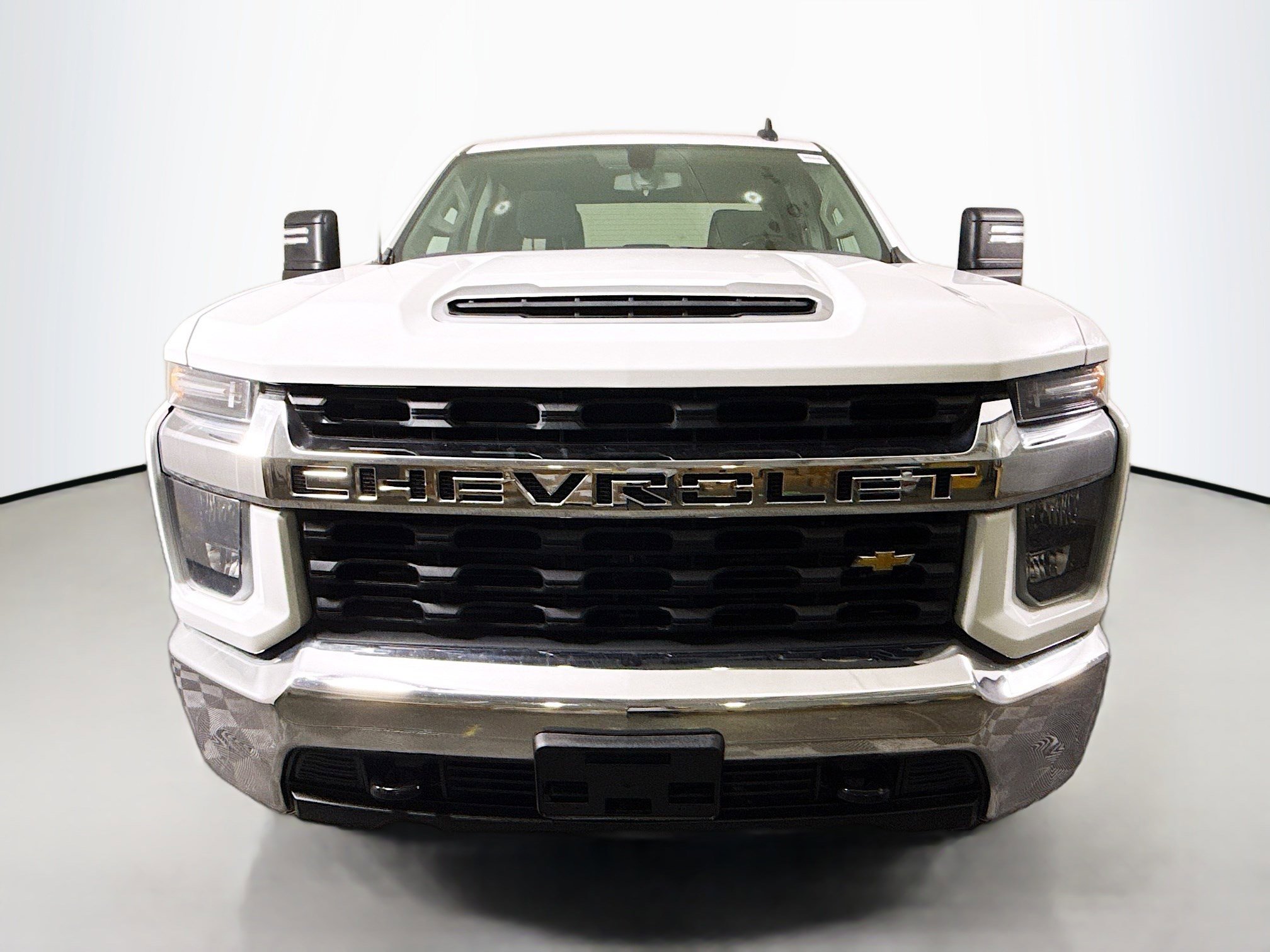 Used 2023 Chevrolet Silverado 2500 LT AWD/4WD image 2