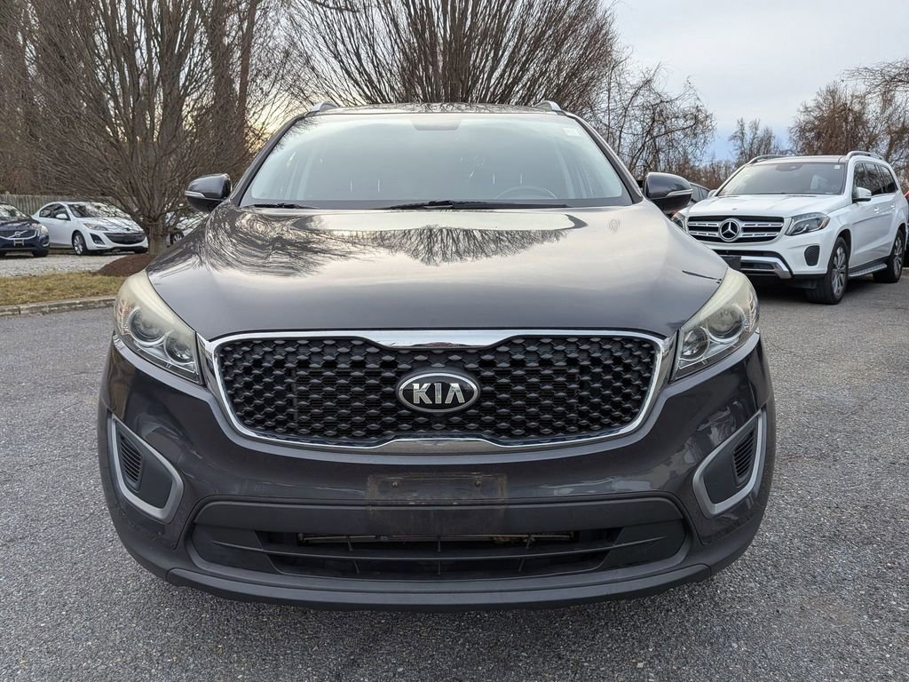 Used 2016 Kia Sorento LX w/ LX Convenience Package image 2