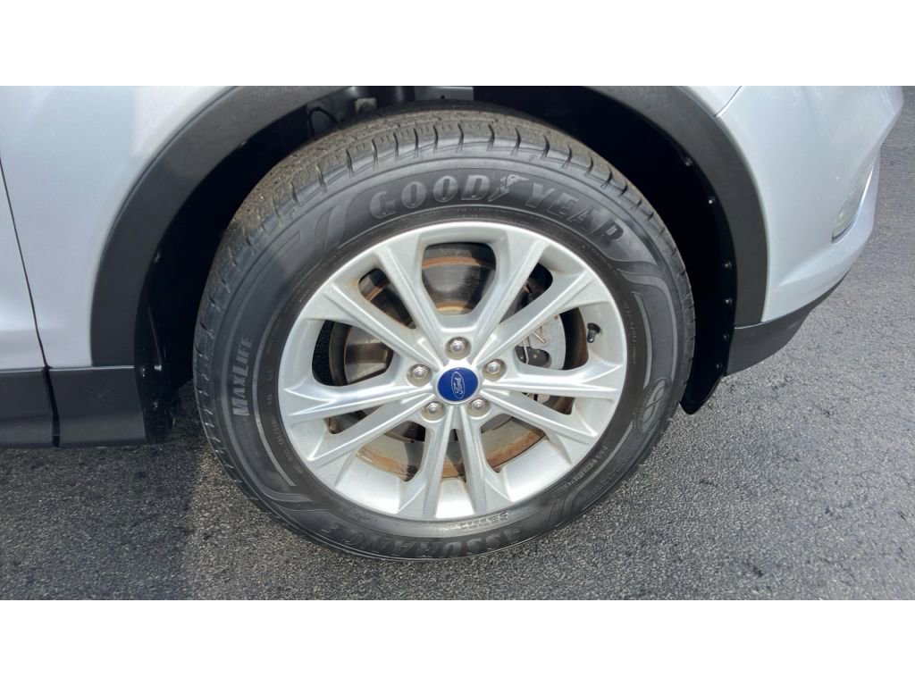 Certified 2017 Ford Escape SE w/ Equipment Group 201A image 12