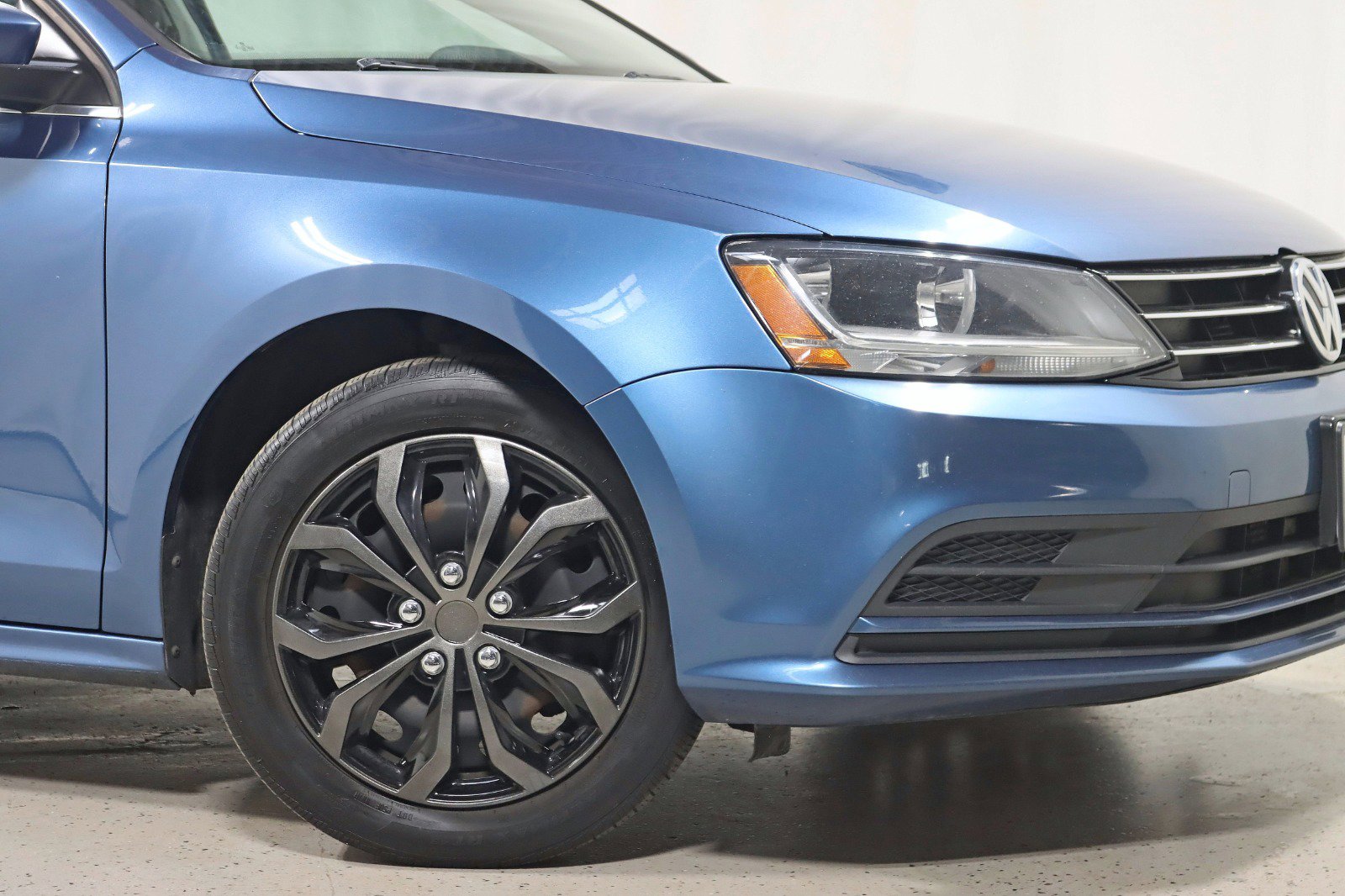 Used 2017 Volkswagen Jetta S image 5